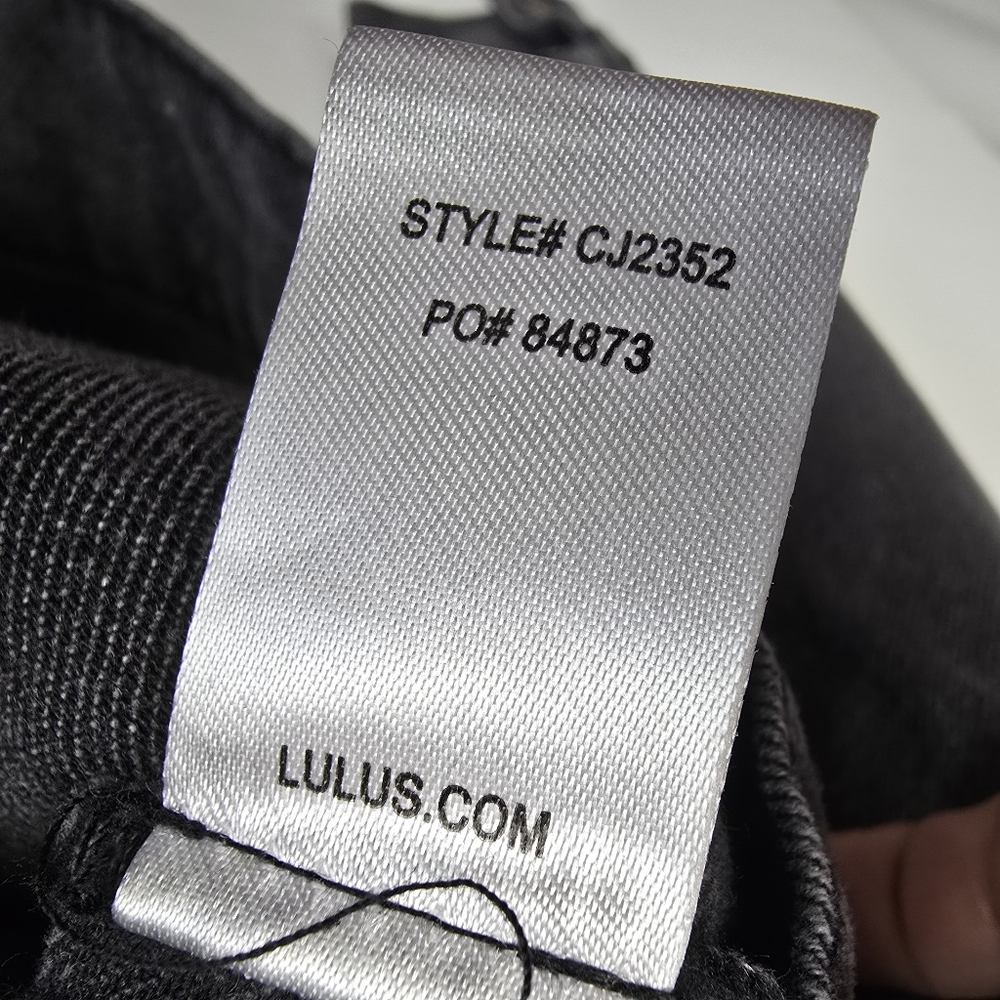 Lulu's Black Denim Jacket Size Small - Picture 11 of 13